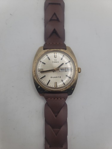 Rare vintage 1976 mens - q, timex